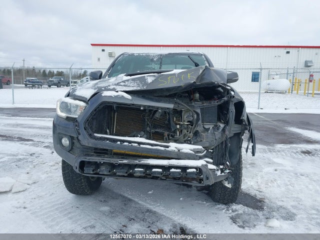 5TFDZ5BN8JX034421 Toyota Tacoma Sr5