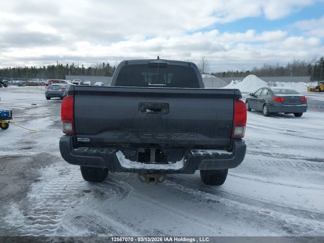 5TFDZ5BN8JX034421 Toyota Tacoma Sr5