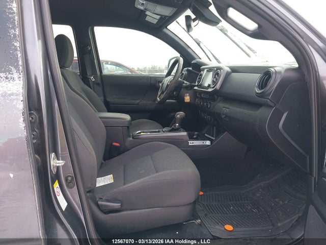 5TFDZ5BN8JX034421 Toyota Tacoma Sr5