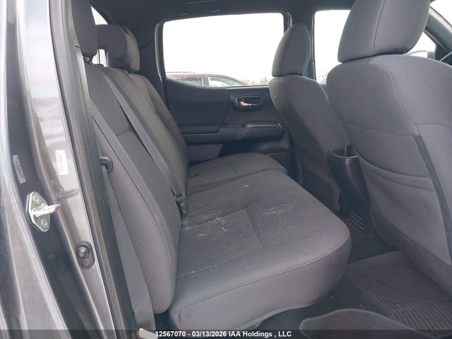5TFDZ5BN8JX034421 Toyota Tacoma Sr5
