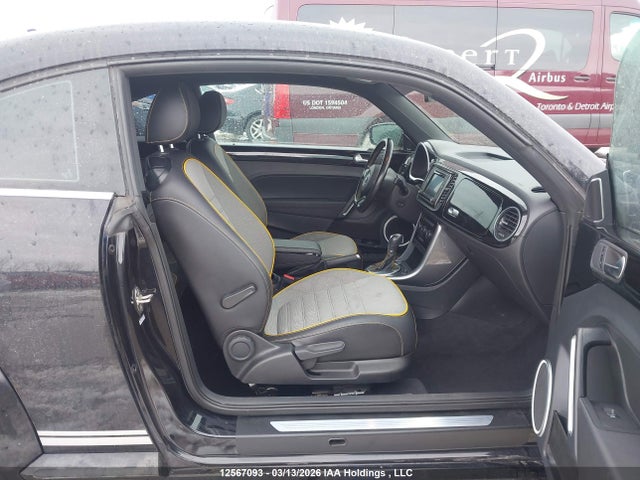 2017 Volkswagen Beetle 1.8 Tsi Dune მანქანა იყიდება აუქციონზე, vin: 3VWS17AT7HM622320, აუქციონის ნომერი: 12567093