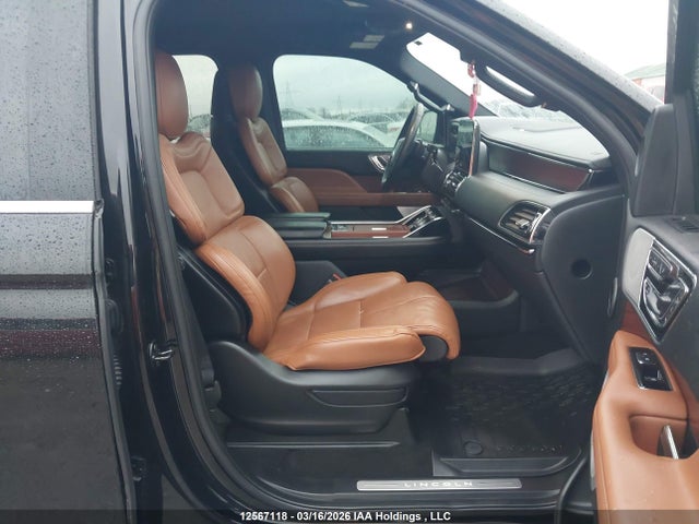 5LMJJ2LT4MEL14366 Lincoln Navigator Reserve