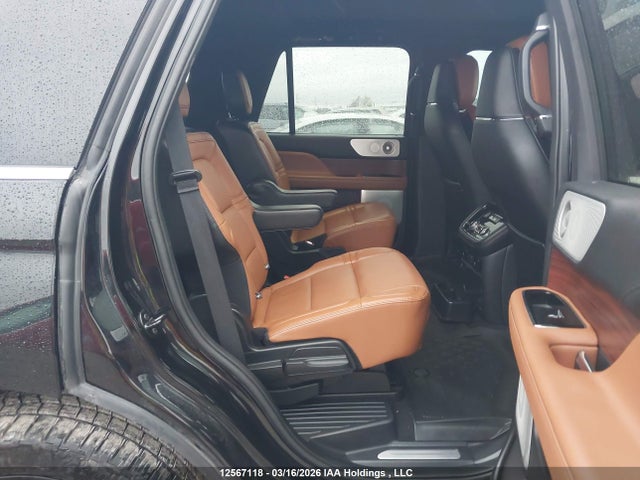 5LMJJ2LT4MEL14366 Lincoln Navigator Reserve