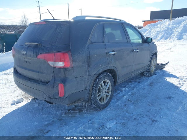 KIA SORENTO LX 2015 5XYKT3A66FG572388 Image 4