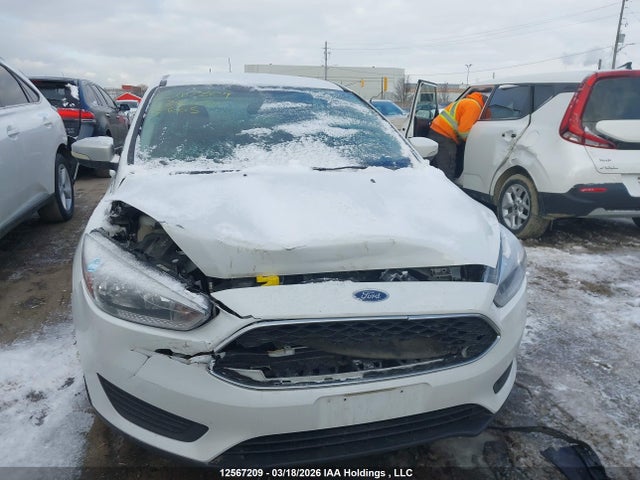 1FADP3K22JL290289 Ford FOCUS SE