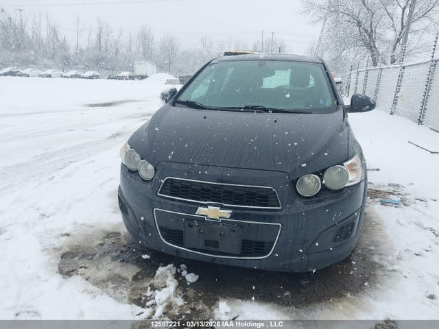 1G1JC6SH0F4125950 Chevrolet SONIC LT