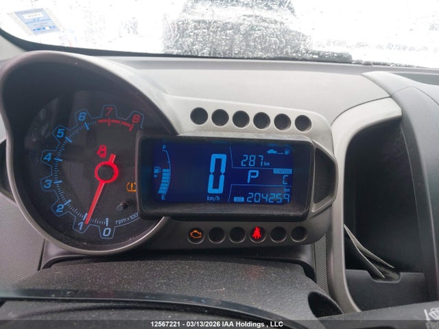 1G1JC6SH0F4125950 Chevrolet SONIC LT