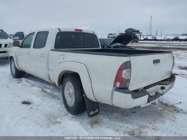 12567226 :رقم المزاد ، 5TFMU4FN1DX010551 vin ، 2013 Toyota Tacoma V6 مزاد بيع