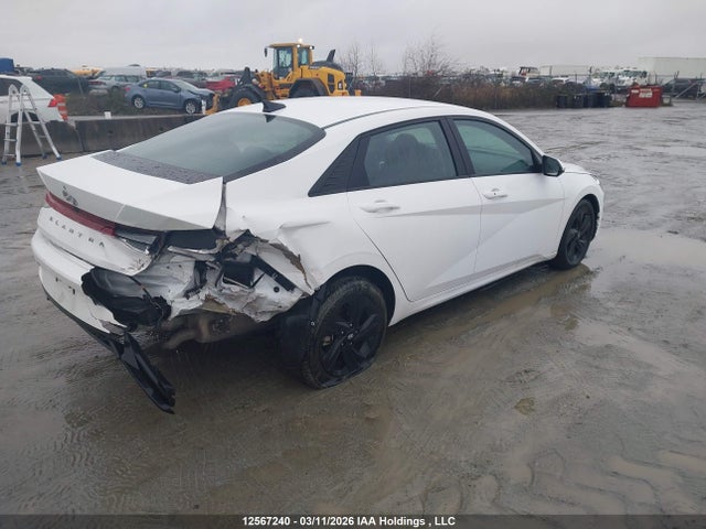 KMHLM4AG3PU574272 Hyundai ELANTRA SEL
