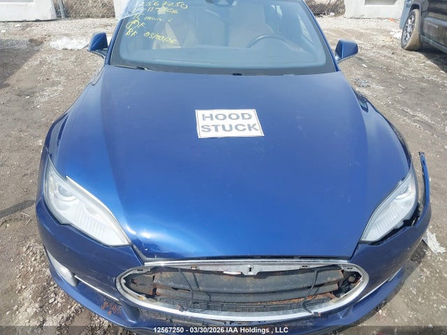 Продажа на аукционе авто 2015 Tesla Model S 70d/85d/p85d, vin: 5YJSA1E28FF119706, номер лота: 12567250