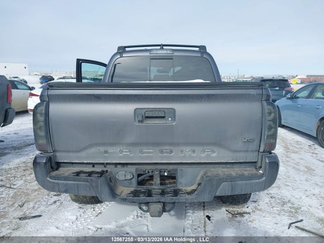 2022 Toyota Tacoma Double Cab/sr/sr5/trd Sport/trd Off Road/trd Pro მანქანა იყიდება აუქციონზე, vin: 3TYCZ5AN0NT093735, აუქციონის ნომერი: 12567258