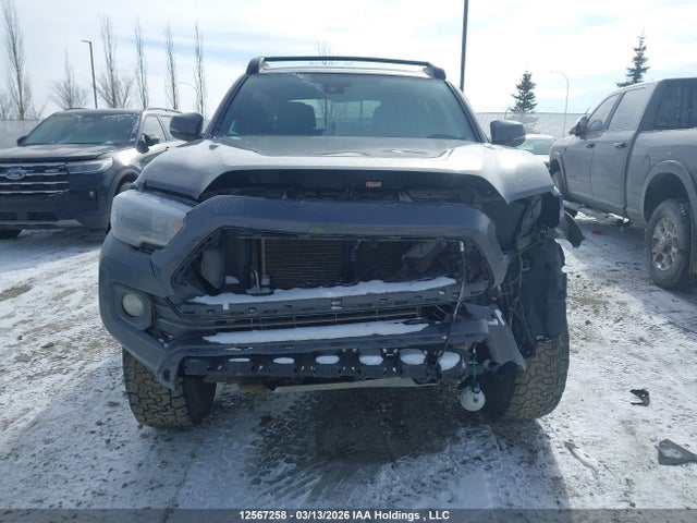2022 Toyota Tacoma Double Cab/sr/sr5/trd Sport/trd Off Road/trd Pro მანქანა იყიდება აუქციონზე, vin: 3TYCZ5AN0NT093735, აუქციონის ნომერი: 12567258