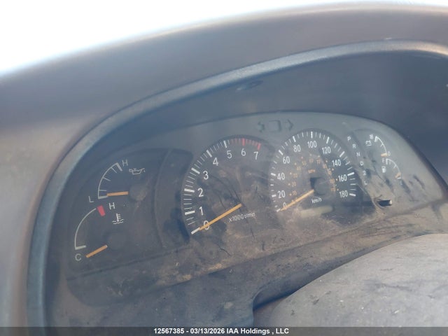 12567385 :رقم المزاد ، 5TBBT4415YS012978 vin ، 2000 Toyota Tundra مزاد بيع
