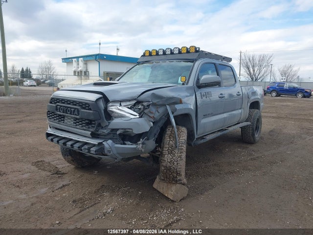 5TFDZ5BN0JX038429 Toyota Tacoma Dbl Cab/sr5/trd Sport/or
