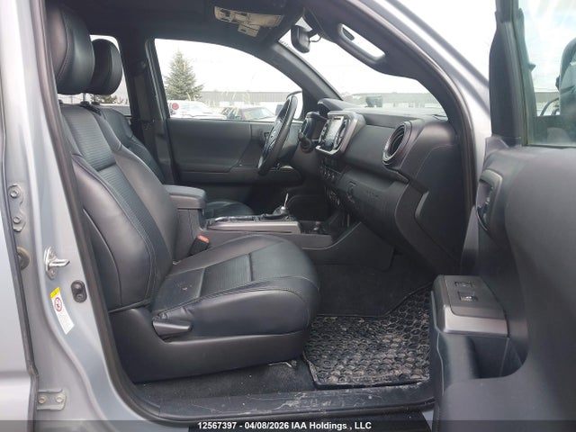 5TFDZ5BN0JX038429 Toyota Tacoma Dbl Cab/sr5/trd Sport/or