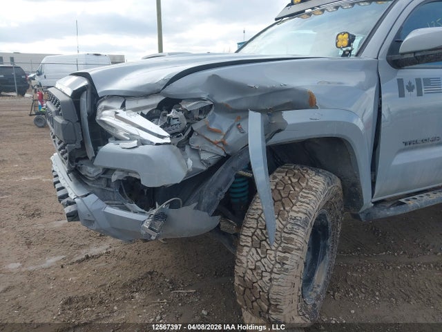 5TFDZ5BN0JX038429 Toyota Tacoma Dbl Cab/sr5/trd Sport/or