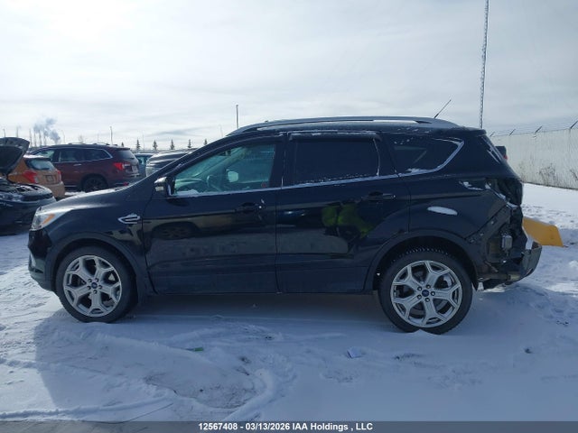 1FMCU9J9XHUD96912 Ford Escape Titanium