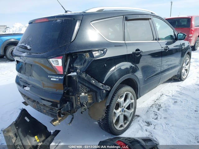 1FMCU9J9XHUD96912 Ford Escape Titanium