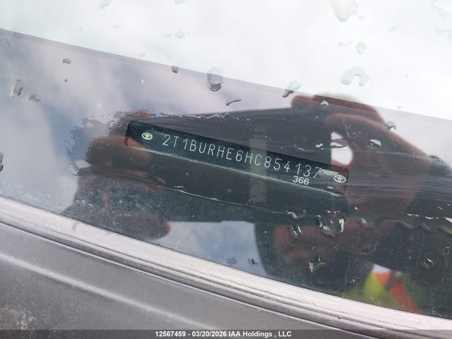 2T1BURHE6HC854137 Toyota COROLLA SE