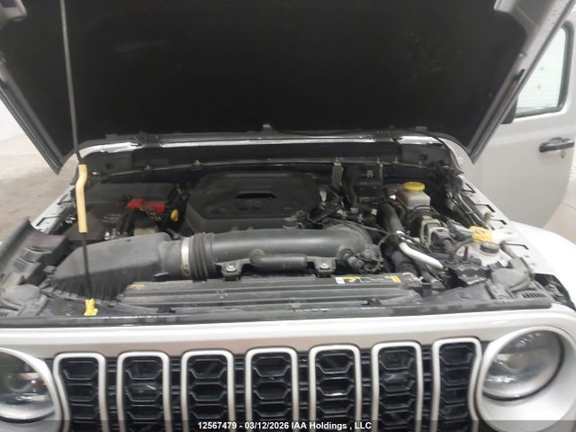 1C4PJXEN5RW125238 Jeep Wrangler 4-door Sahara