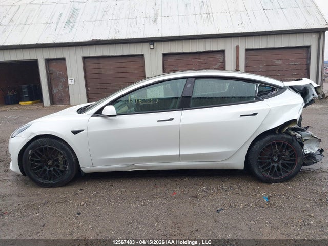 Продажа на аукционе авто 2022 Tesla Model 3, vin: 5YJ3E1EB7NF237821, номер лота: 12567483