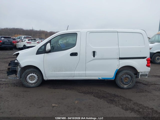 12567495 :رقم المزاد ، 3N6CM0KN3FK691596 vin ، 2015 Nissan Nv200 مزاد بيع