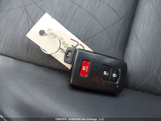 JTDKDTB30G1125302 Toyota Prius C Technology