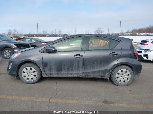 JTDKDTB30G1125302 Toyota Prius C Technology