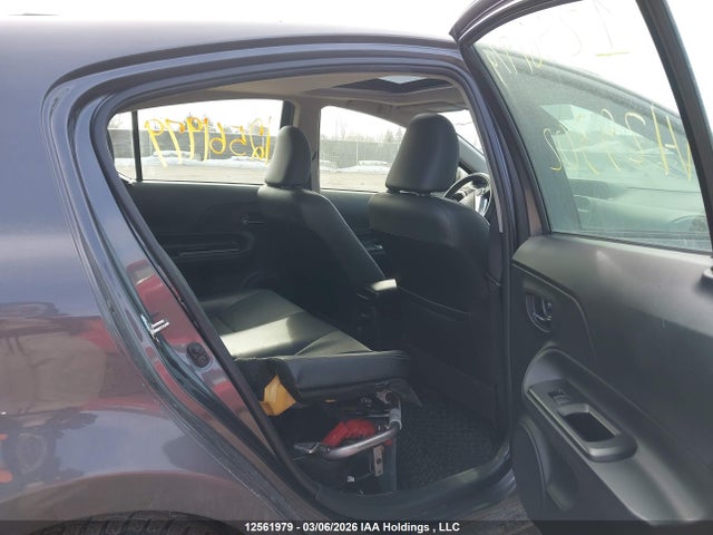 JTDKDTB30G1125302 Toyota Prius C Technology