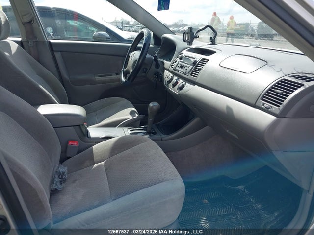 12567537 :رقم المزاد ، 4T1BE32K44U377368 vin ، 2004 Toyota Camry Le/xle/se مزاد بيع