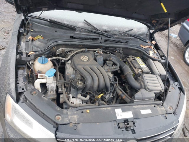 3VW1K7AJXFM235555 Volkswagen Jetta 2.0l Trendline/2.0l Trendline+