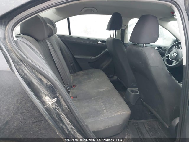 3VW1K7AJXFM235555 Volkswagen Jetta 2.0l Trendline/2.0l Trendline+