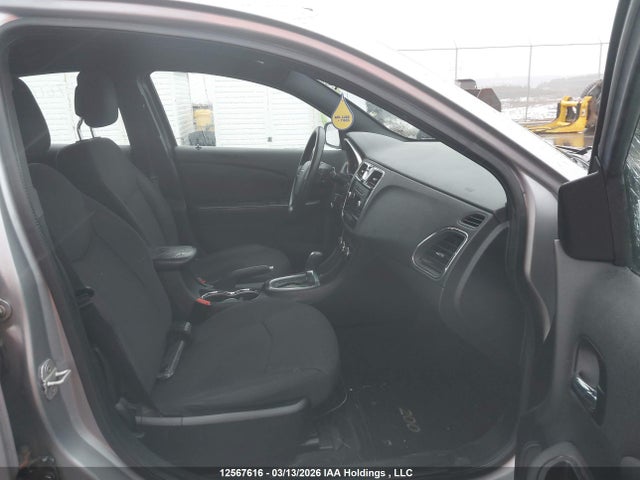 12567616 :رقم المزاد ، 1C3CCBAB5DN719743 vin ، 2013 Chrysler 200 Lx مزاد بيع