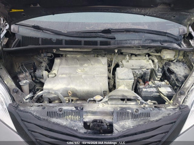 2011 Toyota Sienna მანქანა იყიდება აუქციონზე, vin: 5TDZK3DCXBS150947, აუქციონის ნომერი: 12567652