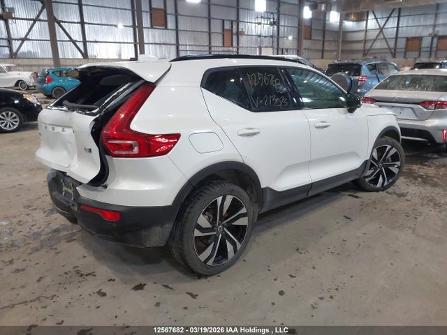 YV4L12UL4R2213073 Volvo Xc40 B5 Plus Dark Theme