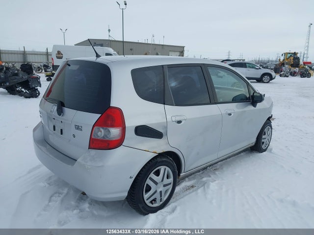 Продажа на аукционе авто 2007 Honda Fit Dx, vin: JHMGD38267S810191, номер лота: 12563433