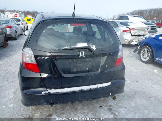 12536963 :رقم المزاد ، LUCGE8H30E3000997 vin ، 2014 Honda Fit Dx-a مزاد بيع
