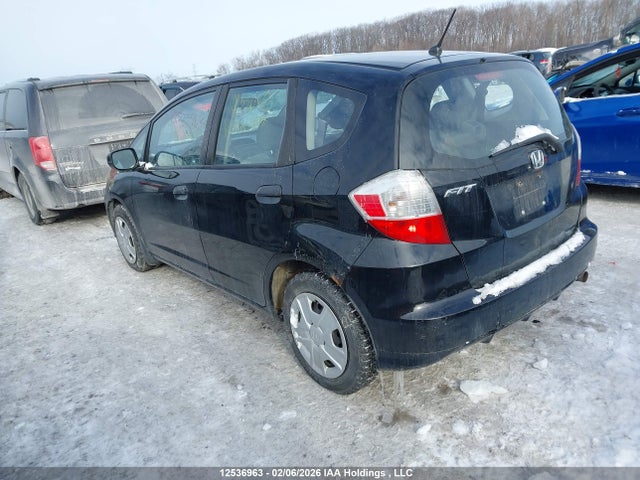 12536963 :رقم المزاد ، LUCGE8H30E3000997 vin ، 2014 Honda Fit Dx-a مزاد بيع