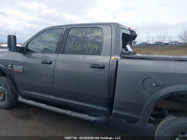 12567738 :رقم المزاد ، 3C6UR5DL8FG509709 vin ، 2015 Ram 2500 Slt مزاد بيع