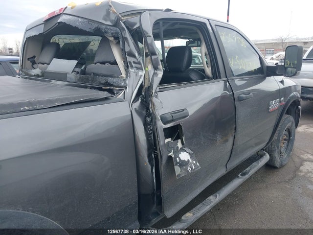 12567738 :رقم المزاد ، 3C6UR5DL8FG509709 vin ، 2015 Ram 2500 Slt مزاد بيع