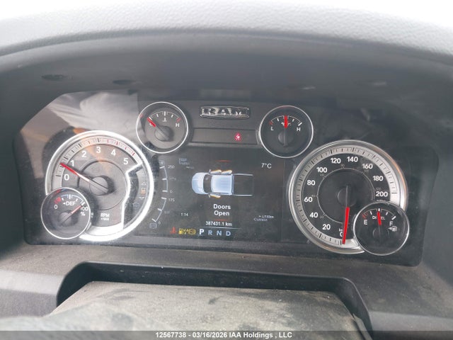 12567738 :رقم المزاد ، 3C6UR5DL8FG509709 vin ، 2015 Ram 2500 Slt مزاد بيع