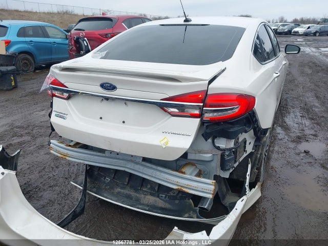 3FA6P0SU4JR279305 Ford Fusion