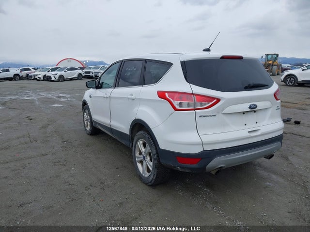 1FMCU9GX8FUB52937 Ford ESCAPE SE