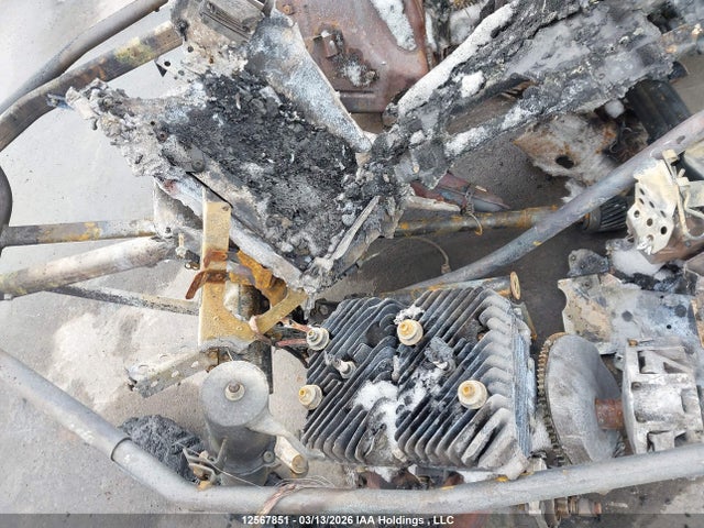 12567851 :رقم المزاد ، YH2SFWEB1ER000403 vin ، 2014 Skidoo  مزاد بيع