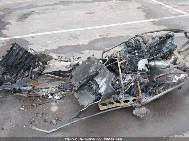 12567851 :رقم المزاد ، YH2SFWEB1ER000403 vin ، 2014 Skidoo  مزاد بيع