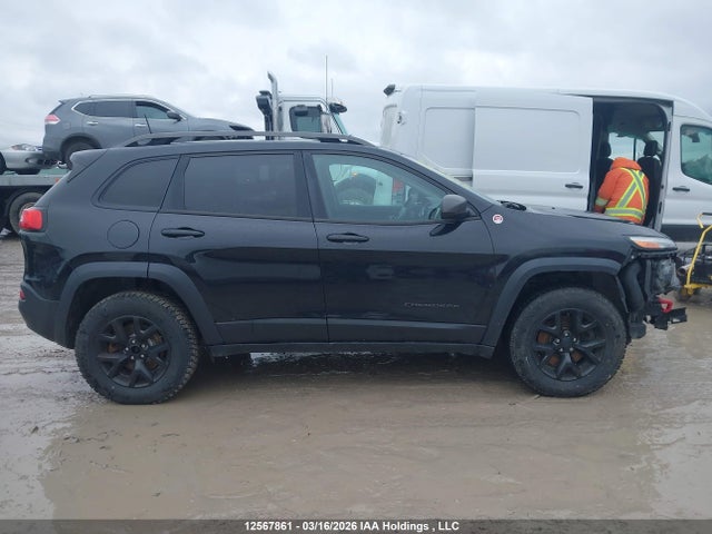 1C4PJMBS2GW328450 Jeep Cherokee Trailhawk