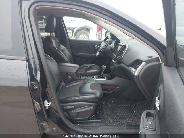 1C4PJMBS2GW328450 Jeep Cherokee Trailhawk