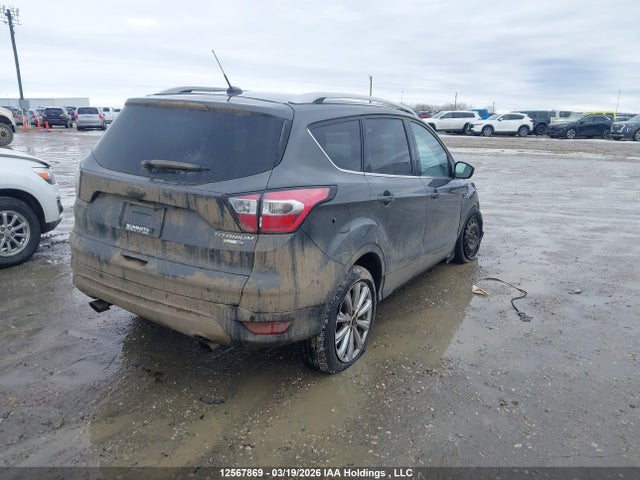 1FMCU9J92HUC29671 Ford Escape Titanium
