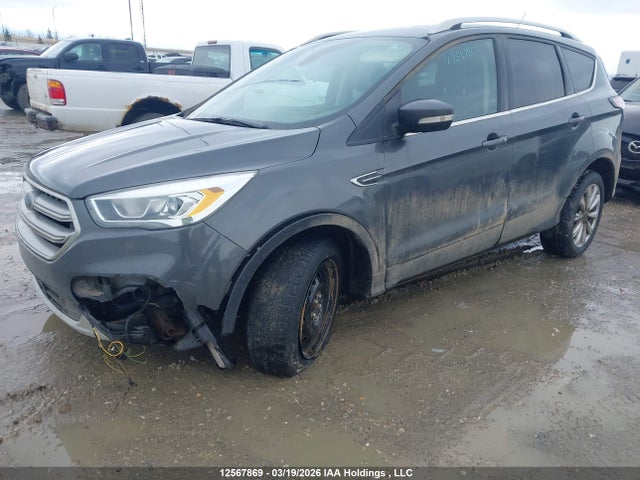 1FMCU9J92HUC29671 Ford Escape Titanium