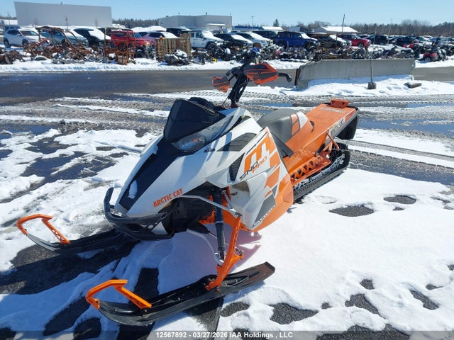 4UF17SNW8HT107180 Arctic Cat Arctic Cat